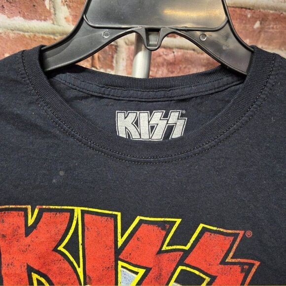 KISS World Tour 1977 Retro Throwback Tee – Unisex Size Medium - Picture 4 of 6